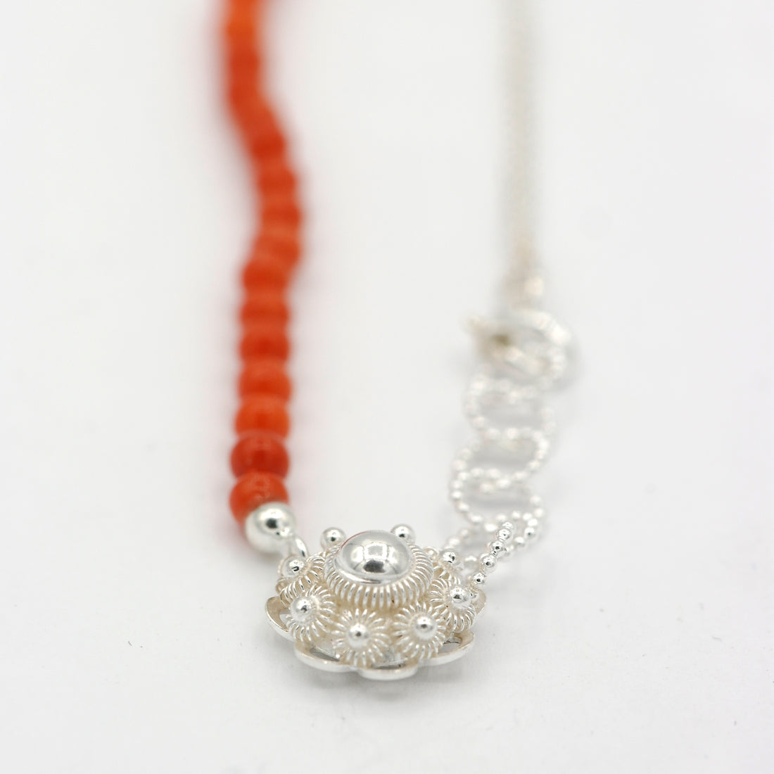 Red coral necklace Zeeland button