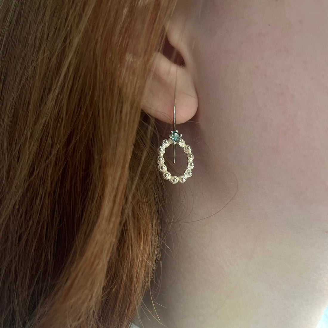 Zeeland oval earrings green spinel with ear hook