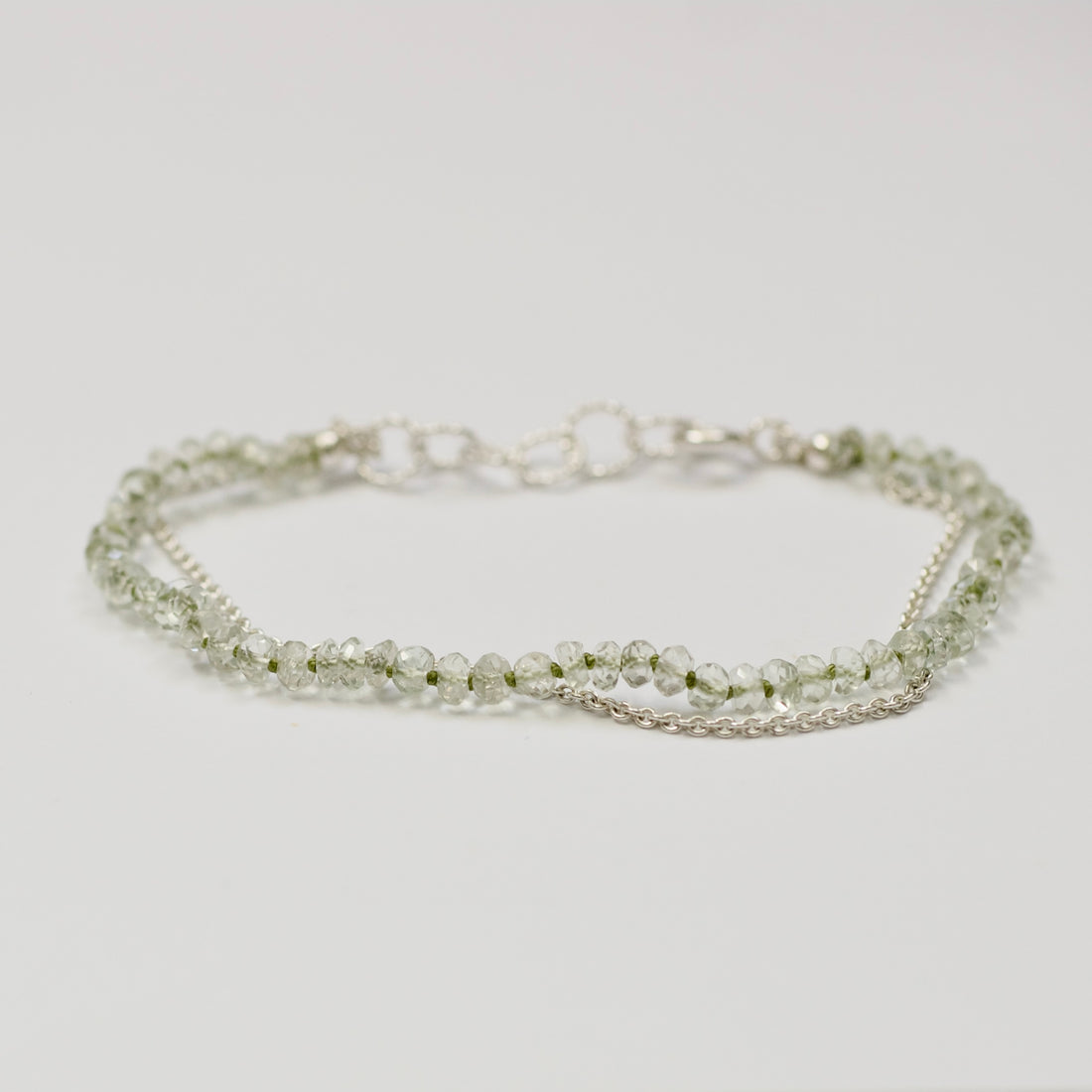 armbandje met groene amethist