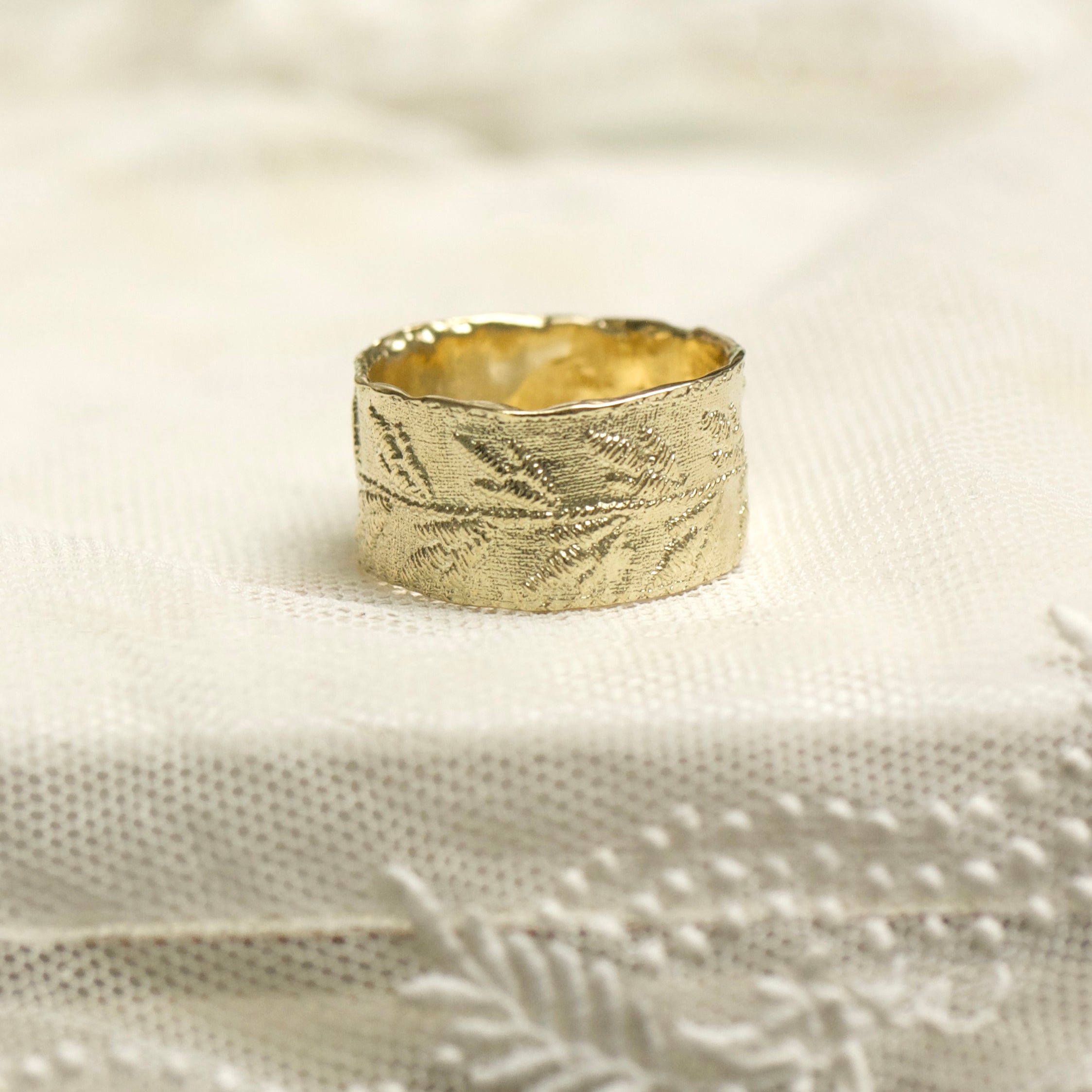 unieke kanten aanschuifring in goud-Hester Zagt