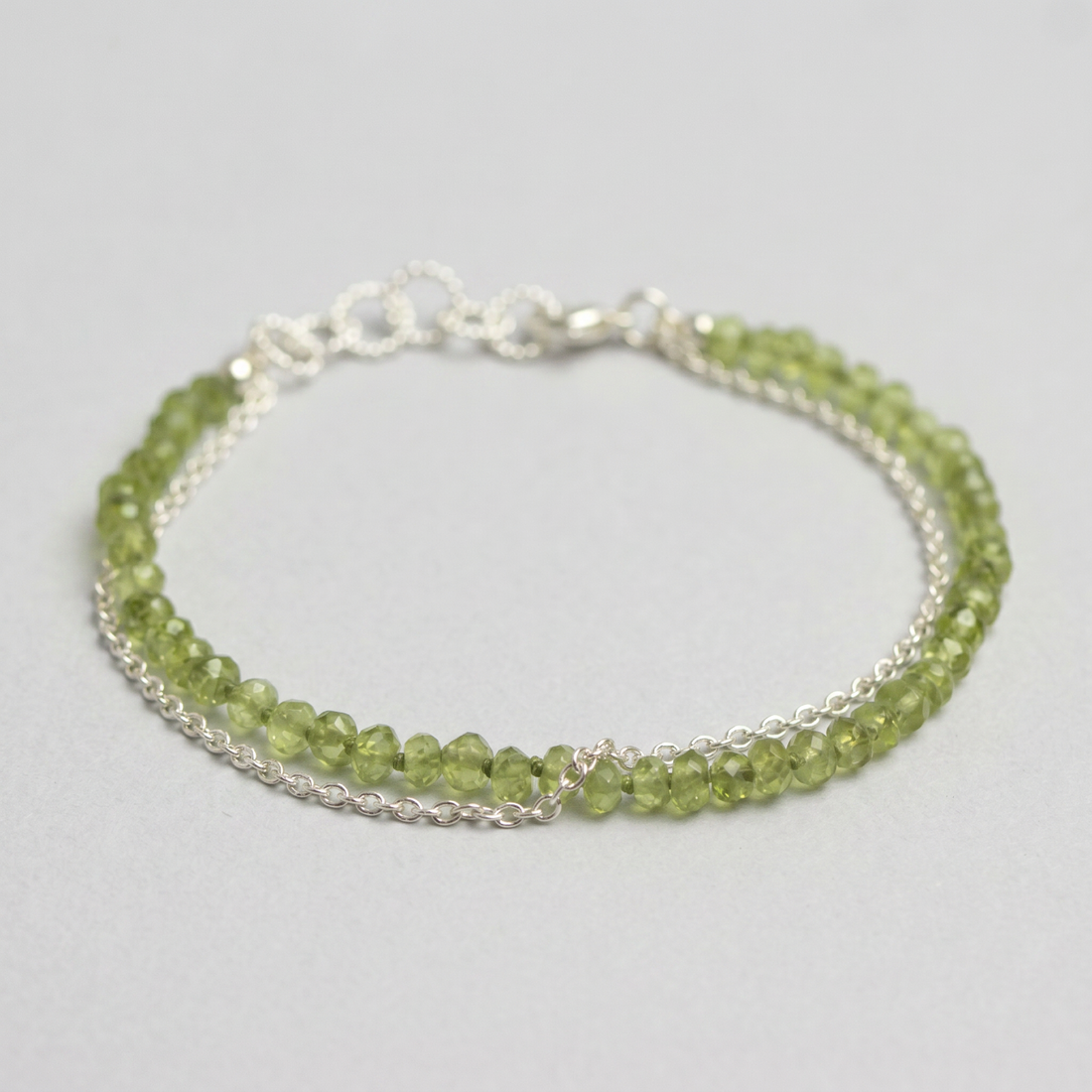 Peridot armbandje zilver -Hester Zagt