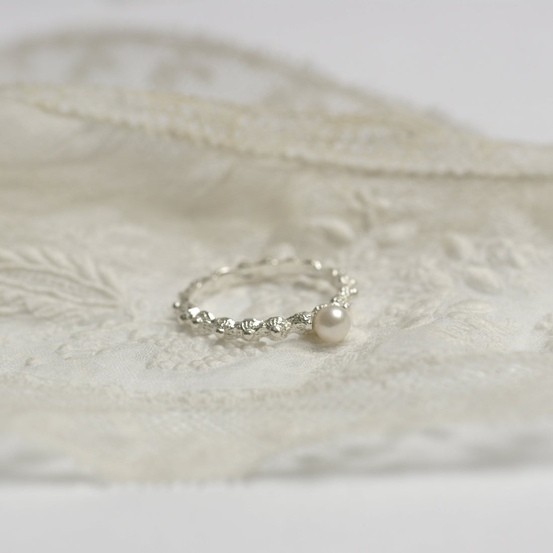 ring geinspireerd op de zeeuwse knoop voor het Rijksmuseum-Hester Zagt